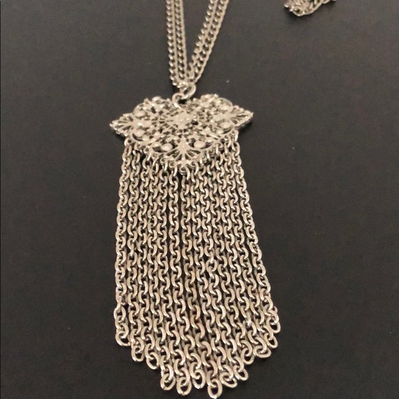 VINTAGE BOHEMIAN SILVER METAL CHAINED NECKLACE - Picture 8 of 8